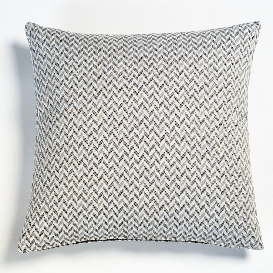 Throw Pillow Lux - Mia 24"