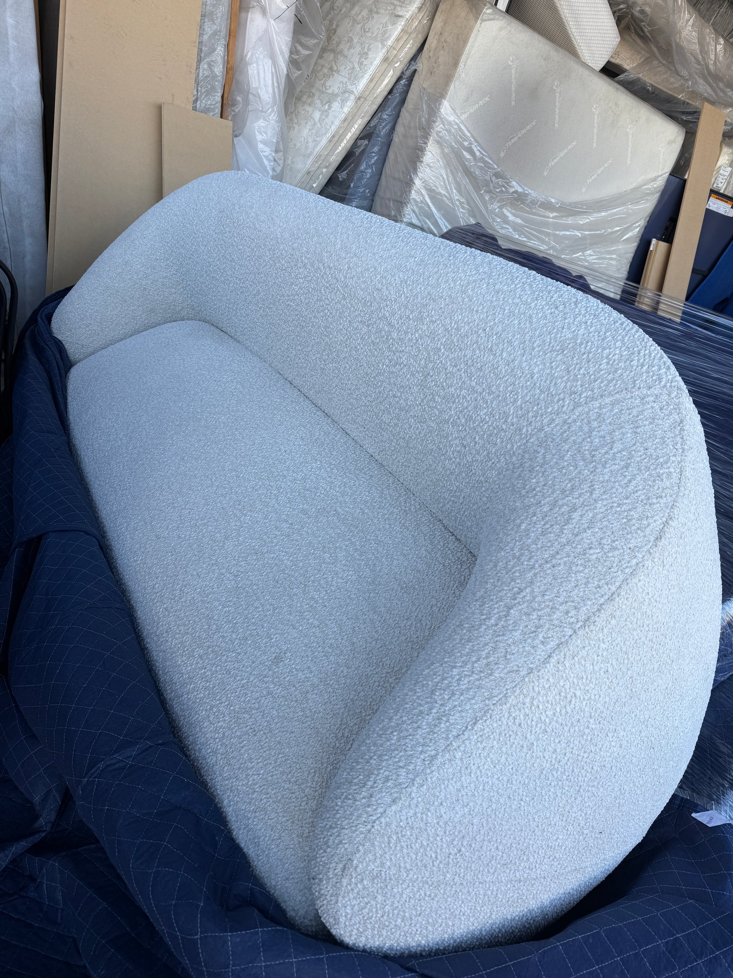 Glacier Curved Sofa (89")