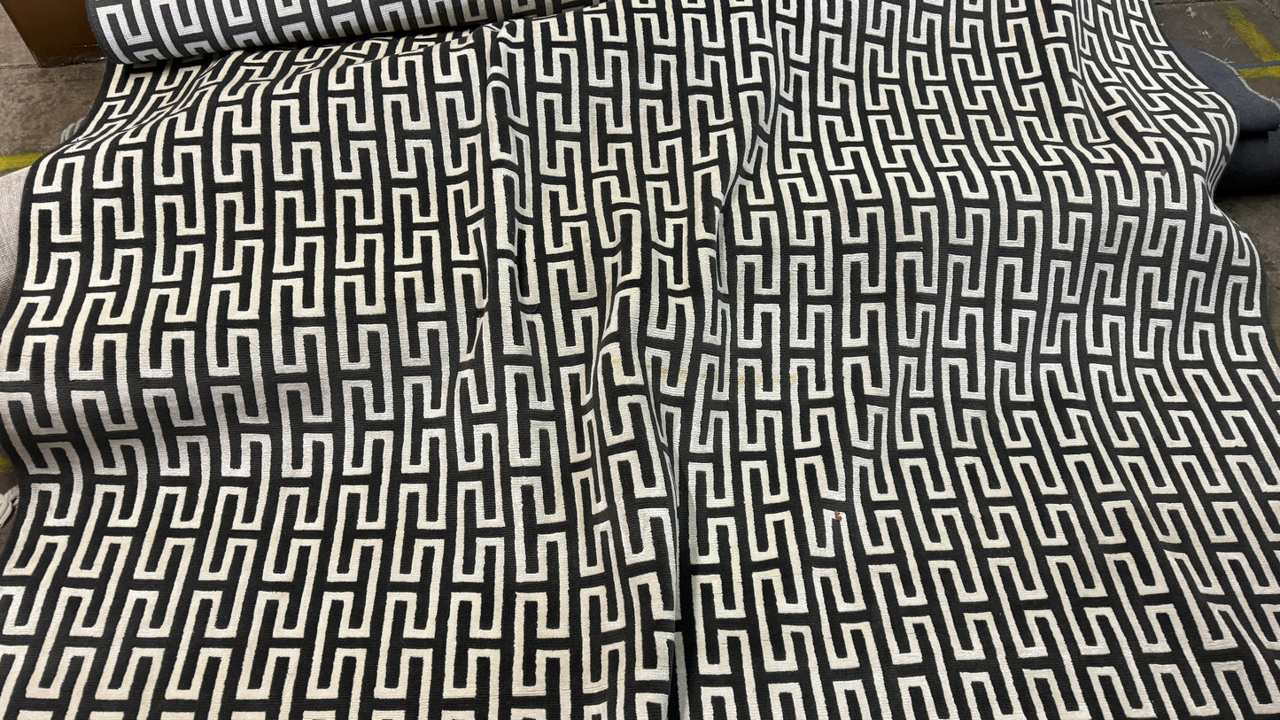 Grey White Maze 10x14