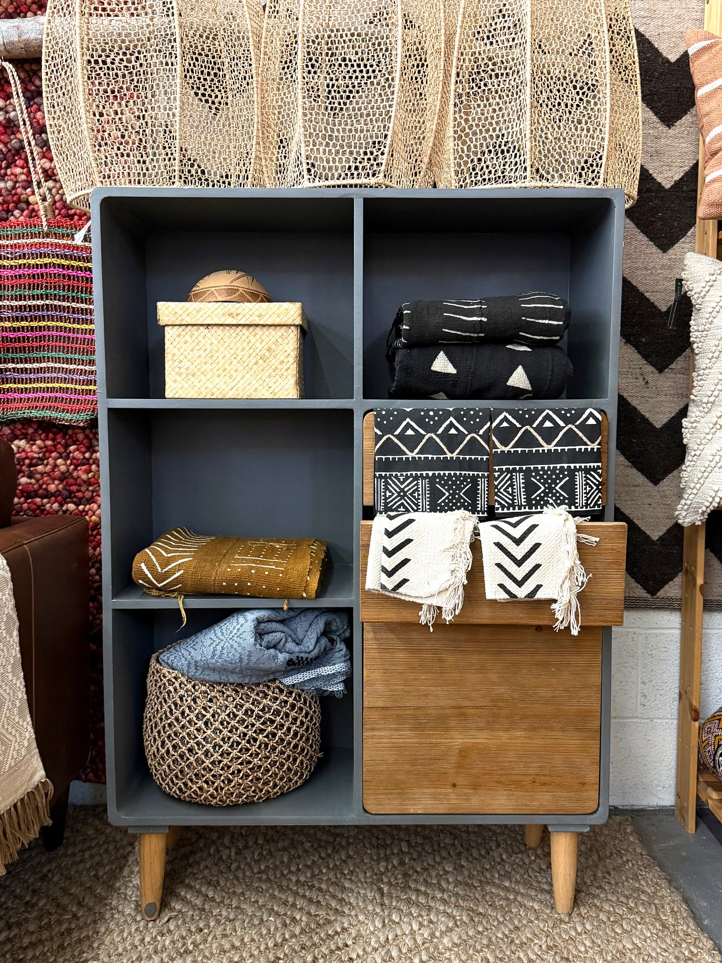 Suzy Shelf