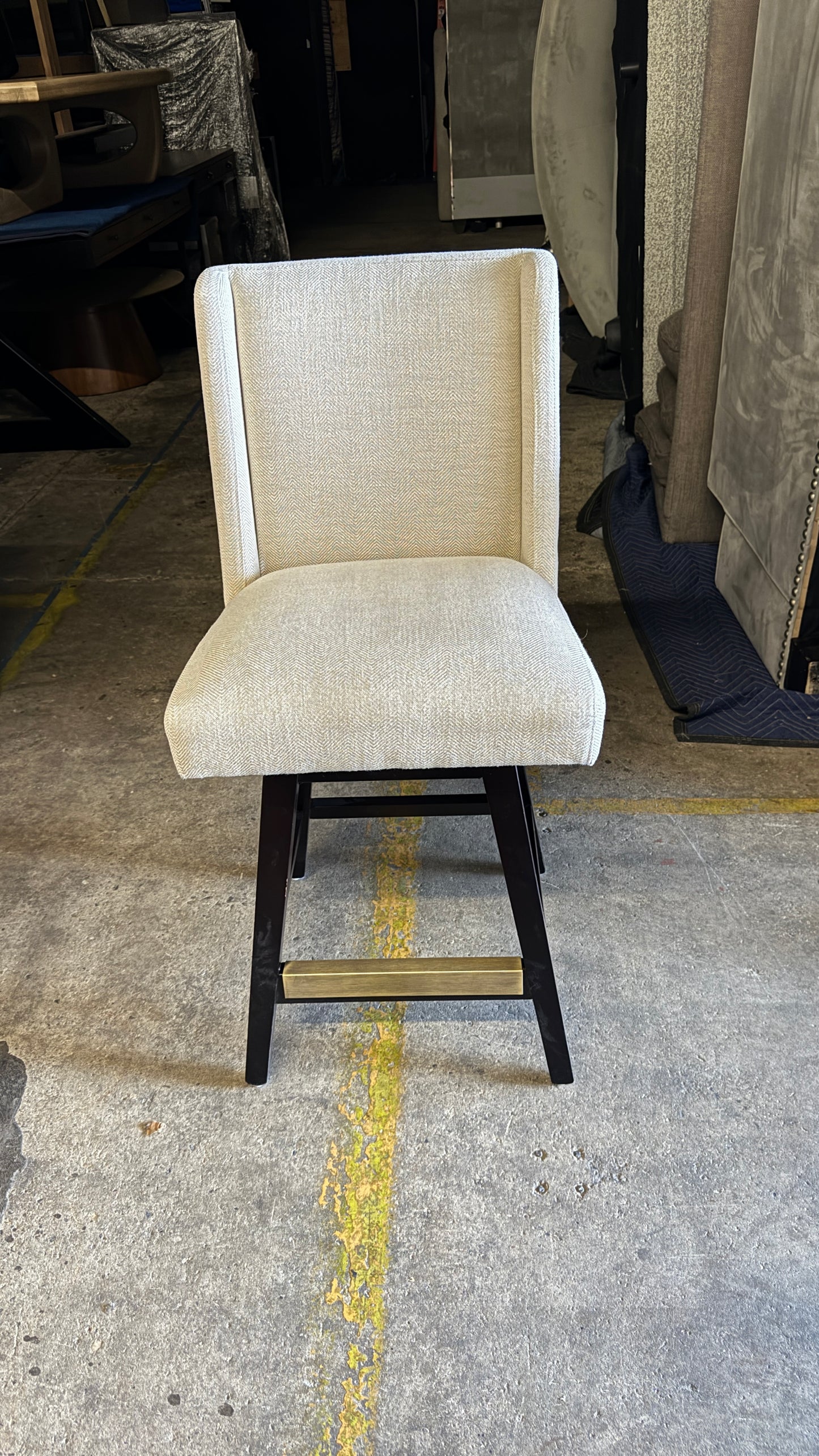 Tribeca Swivel Counter Stool in Cream Latte