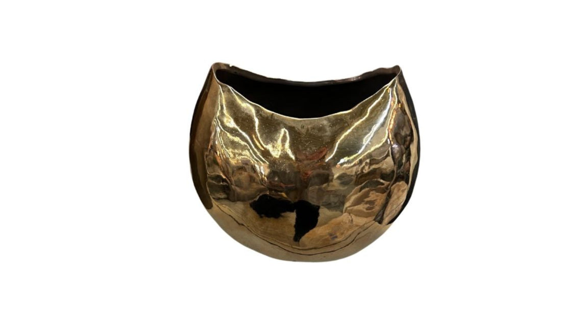 Shiny Gold Curve Vase