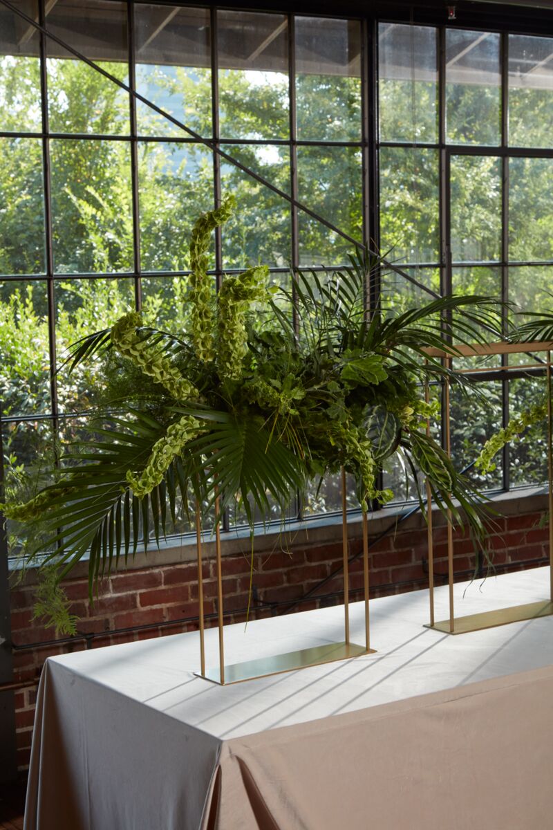 Brentmore Stand Planters