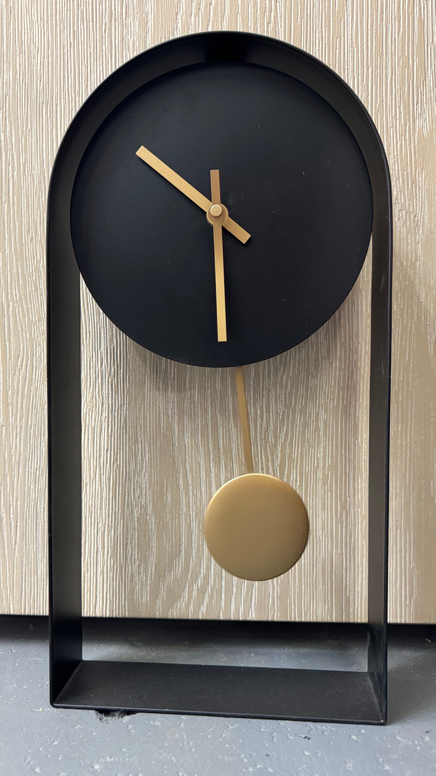 MTL TICKING CLOCK BLK GLD