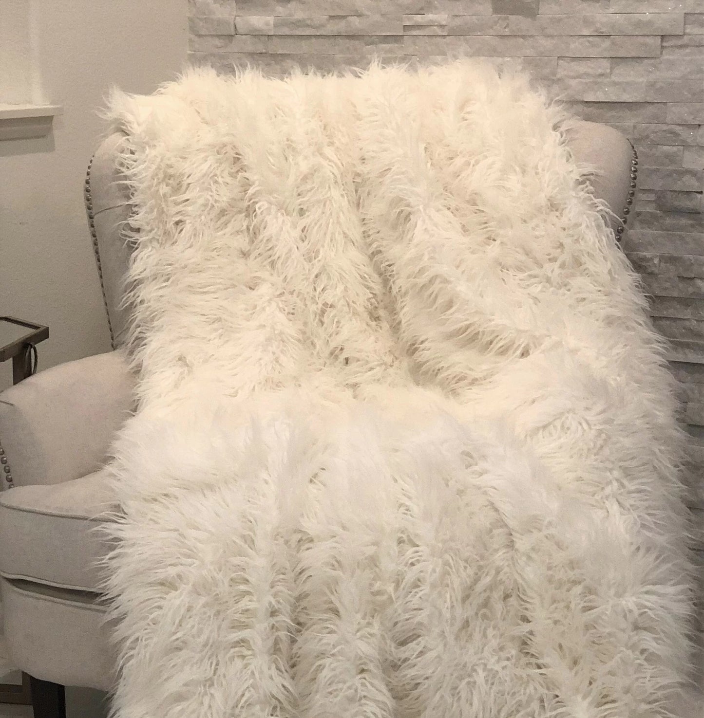 Throw Blanket White Faux Fur