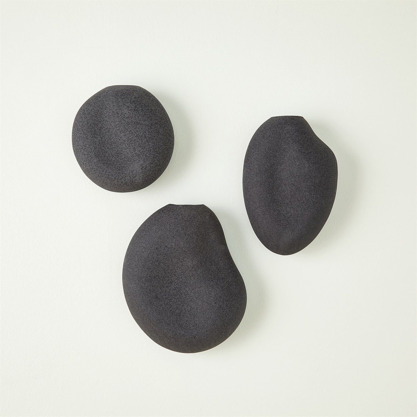 Pebble Wall Vase - Black
