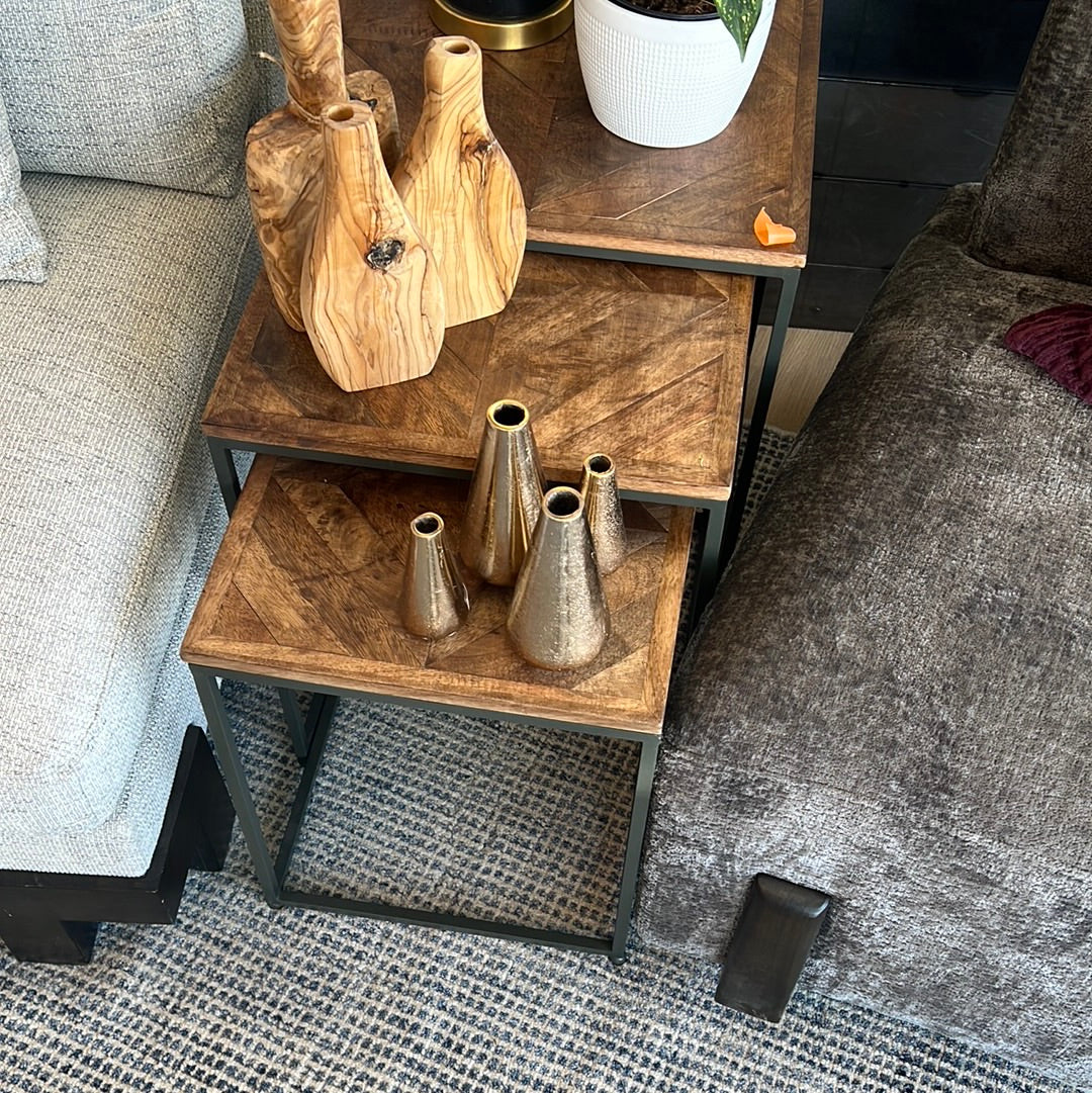 Set of 3 nesting tables