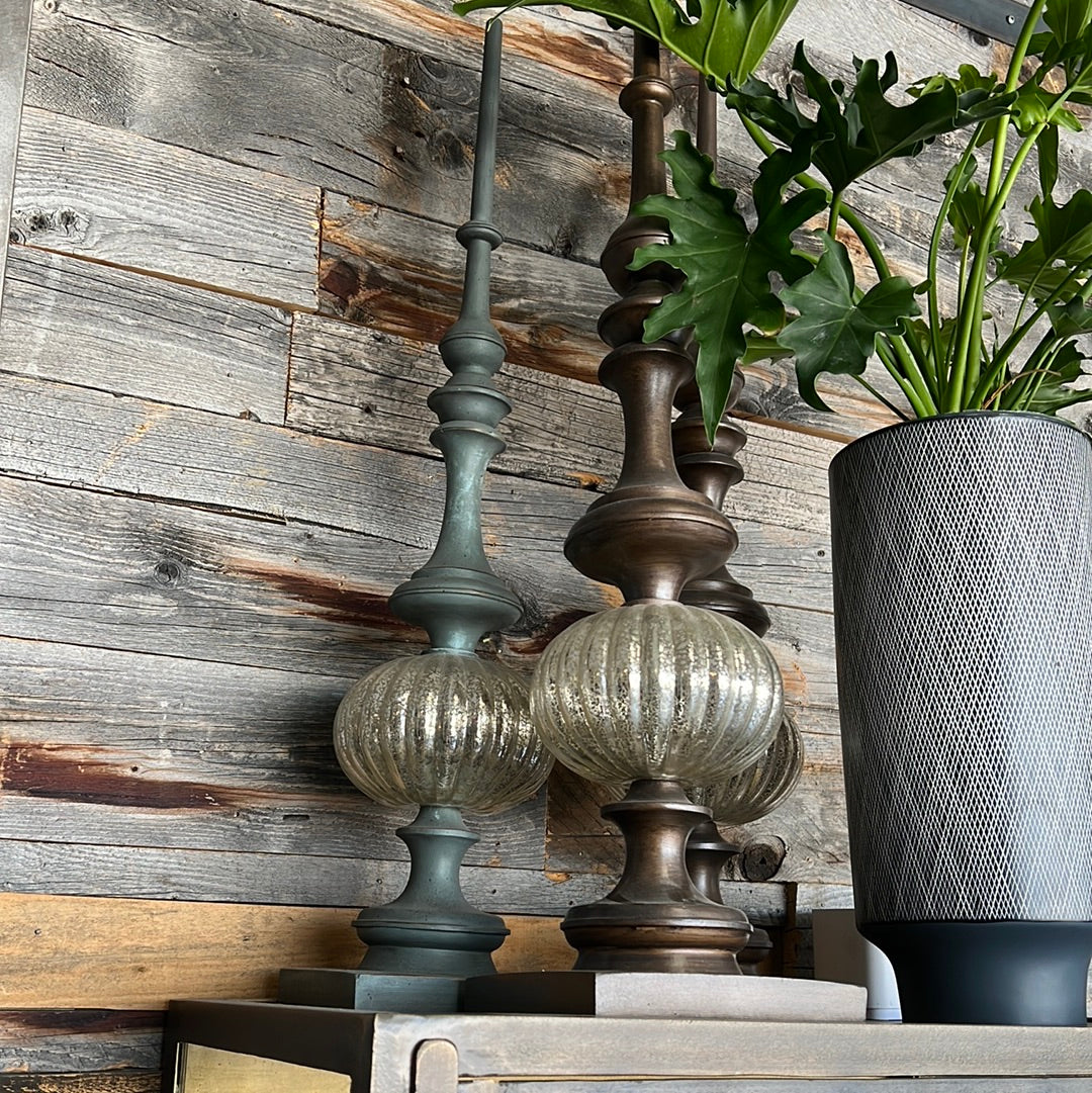 Mantle display piece