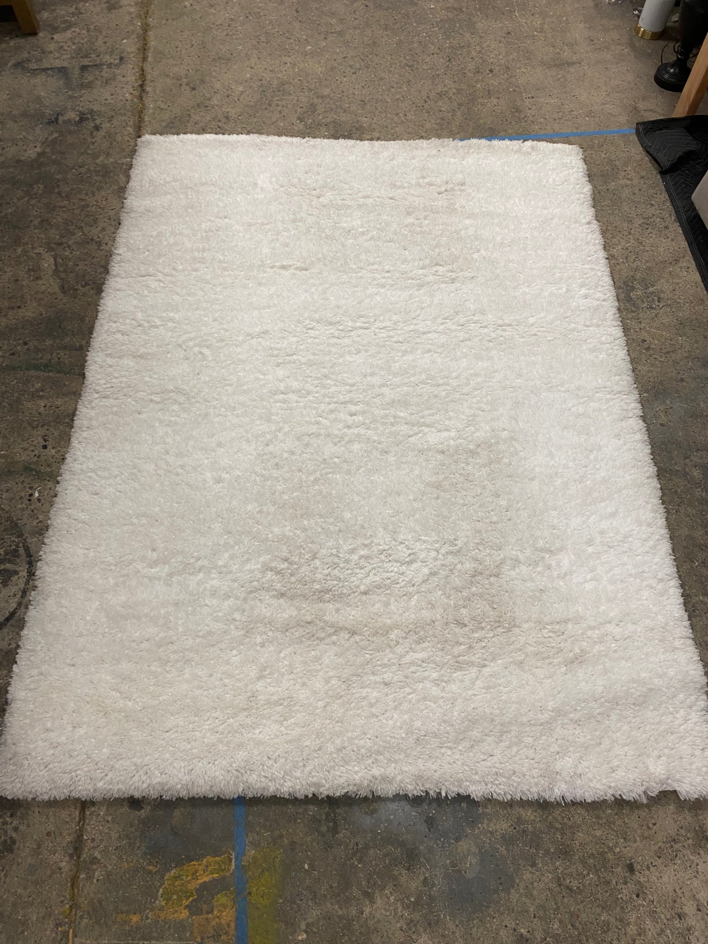 5.5x7 Fluffy White Area Rug
