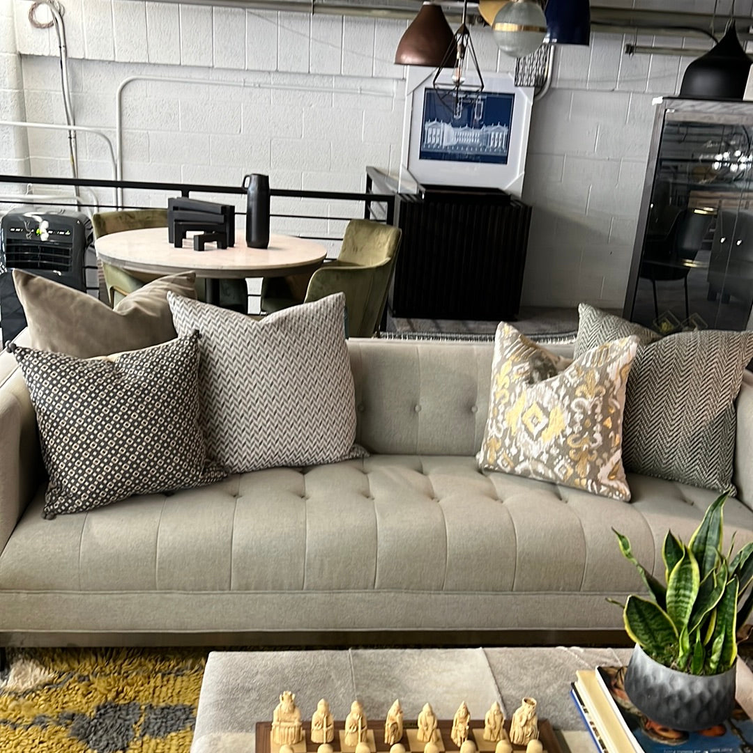 Leandra Sofa