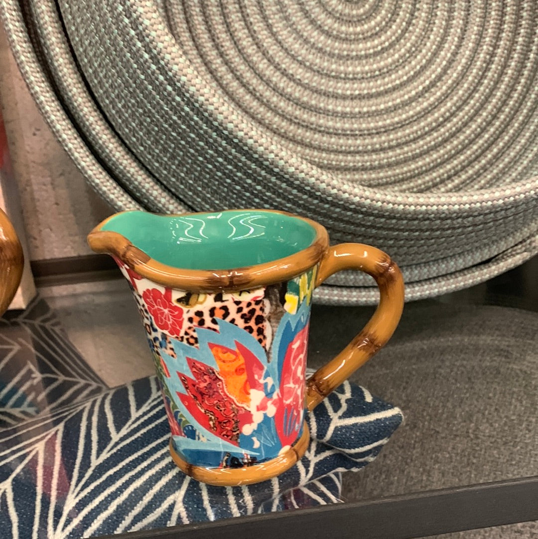 Small colorful cream holder