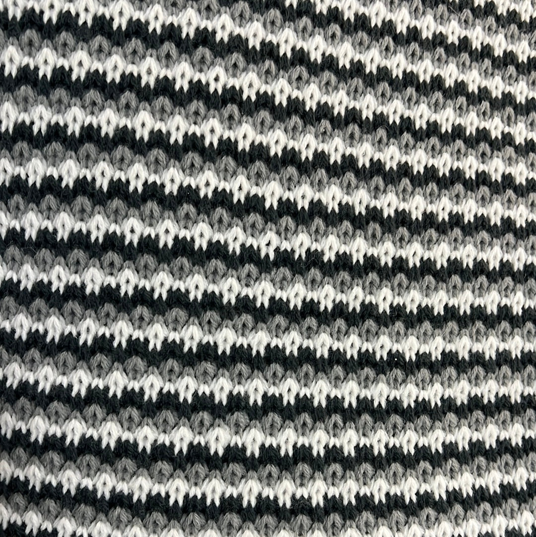 Knitted throw