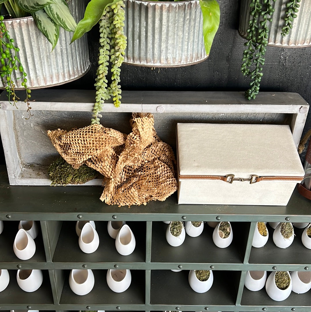 Concrete raised shelf