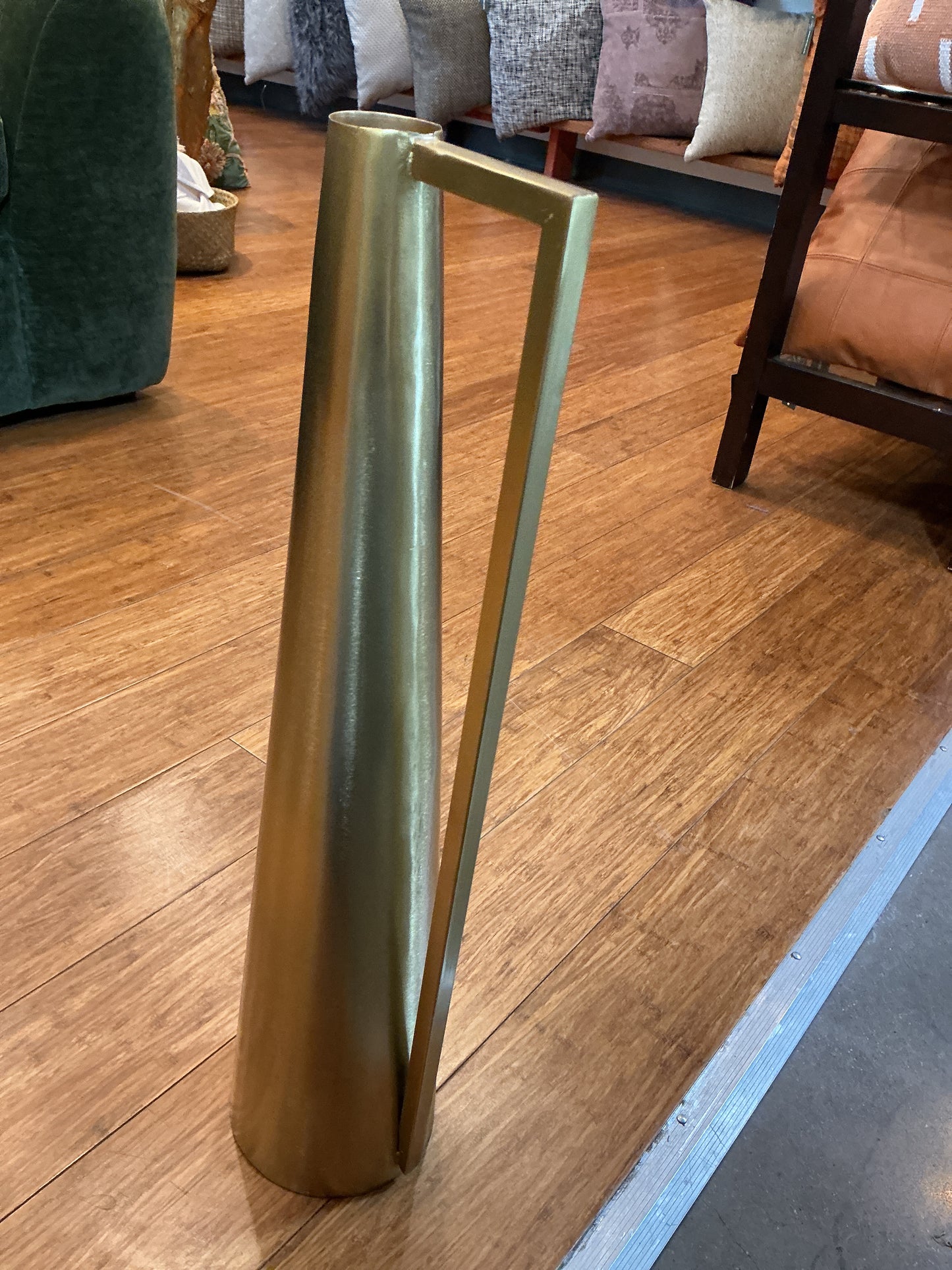 MTL Cone Gold Vase 17”