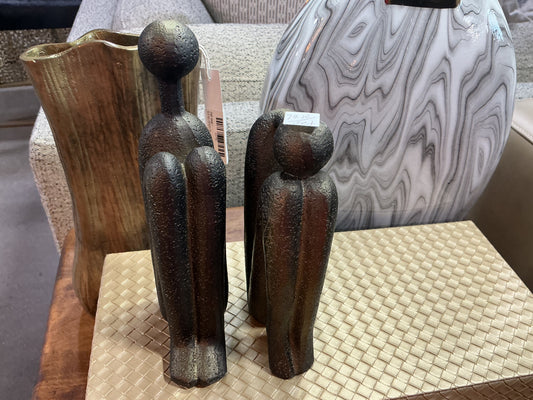 Set of 2 humans sculptures