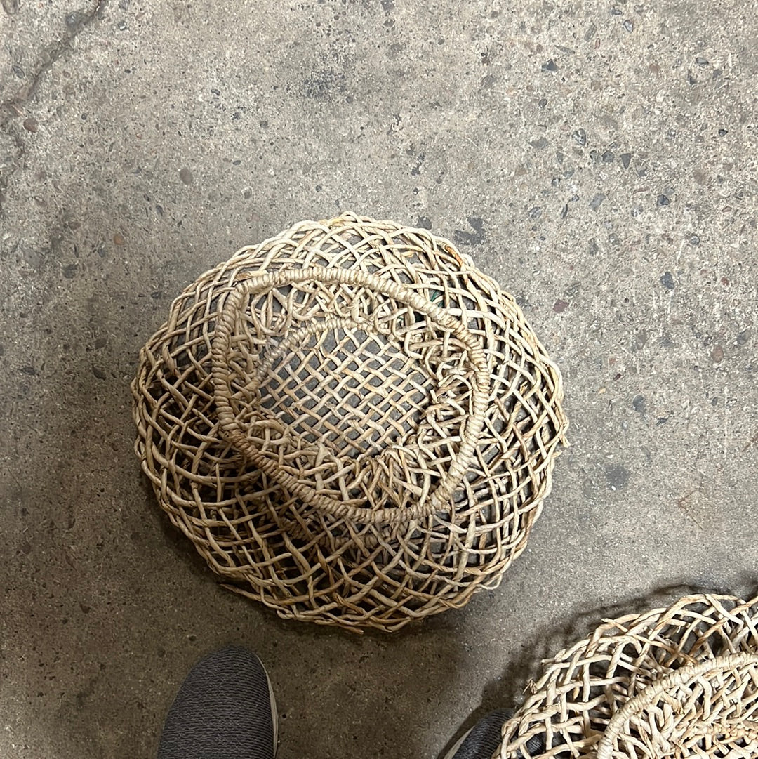 Straw basket art small