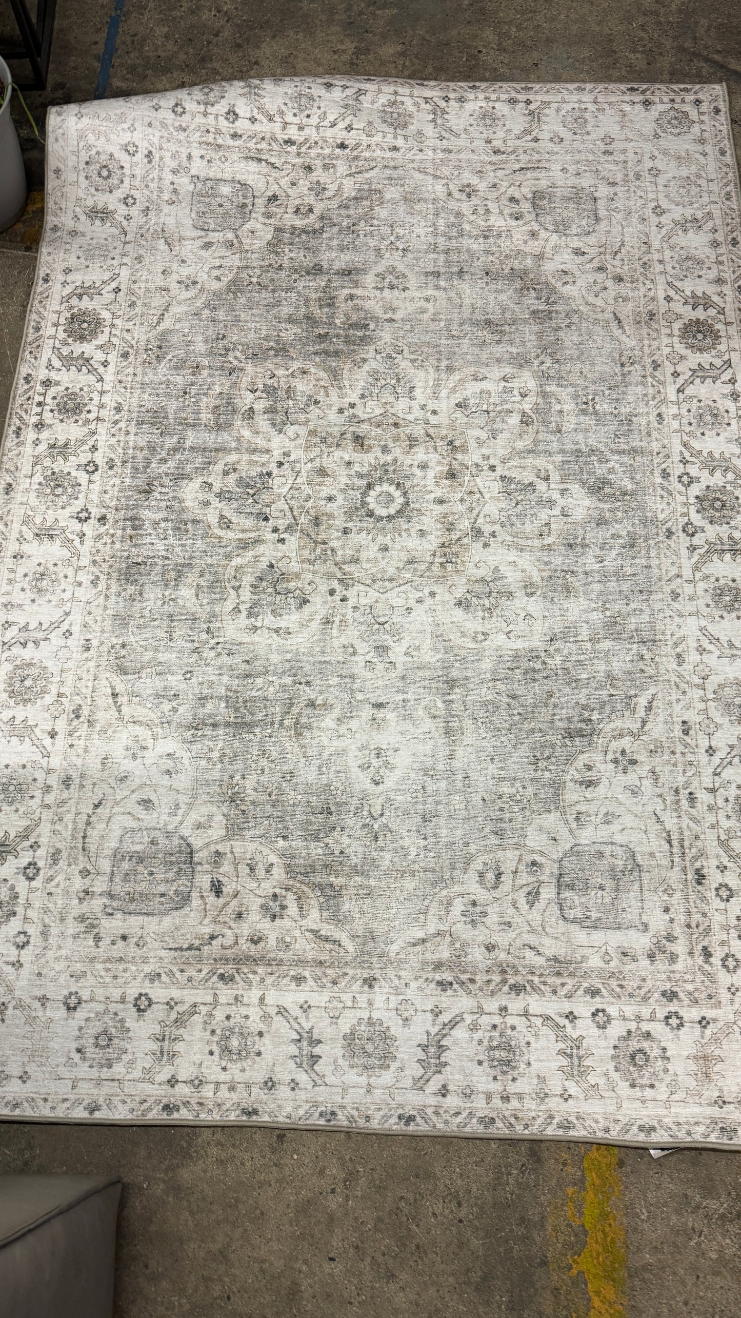 White Grey Rug 4x6