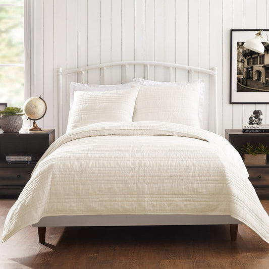 Atmosphere Quilt/Shams (Ivory) by 1977 Dry Goods | King