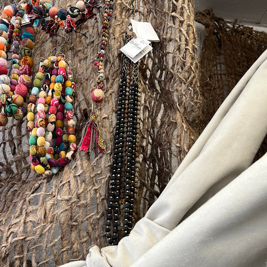 World finds necklace F