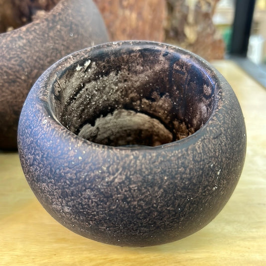 Dark Pebble Pot