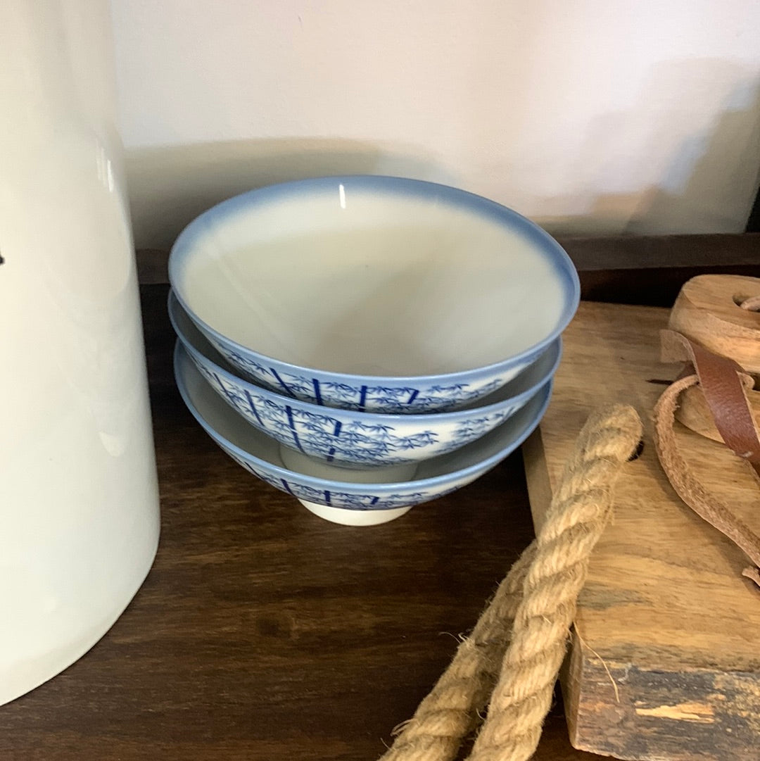 Blue and white raised china bowl
