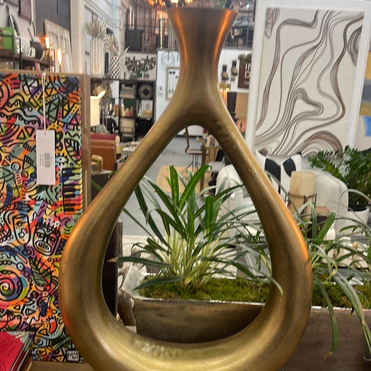 Gold hollow pot