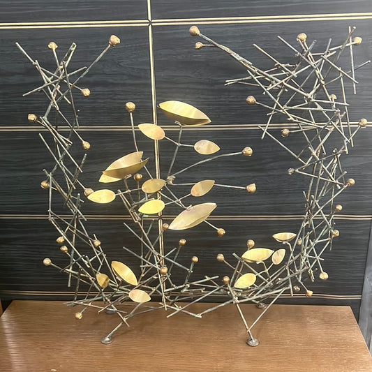Sculpture Wire and Leaves