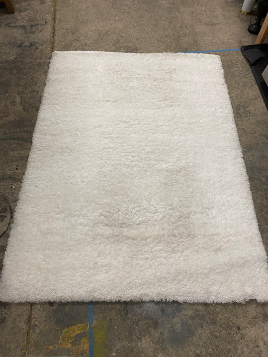5.5x7 Fluffy White Area Rug