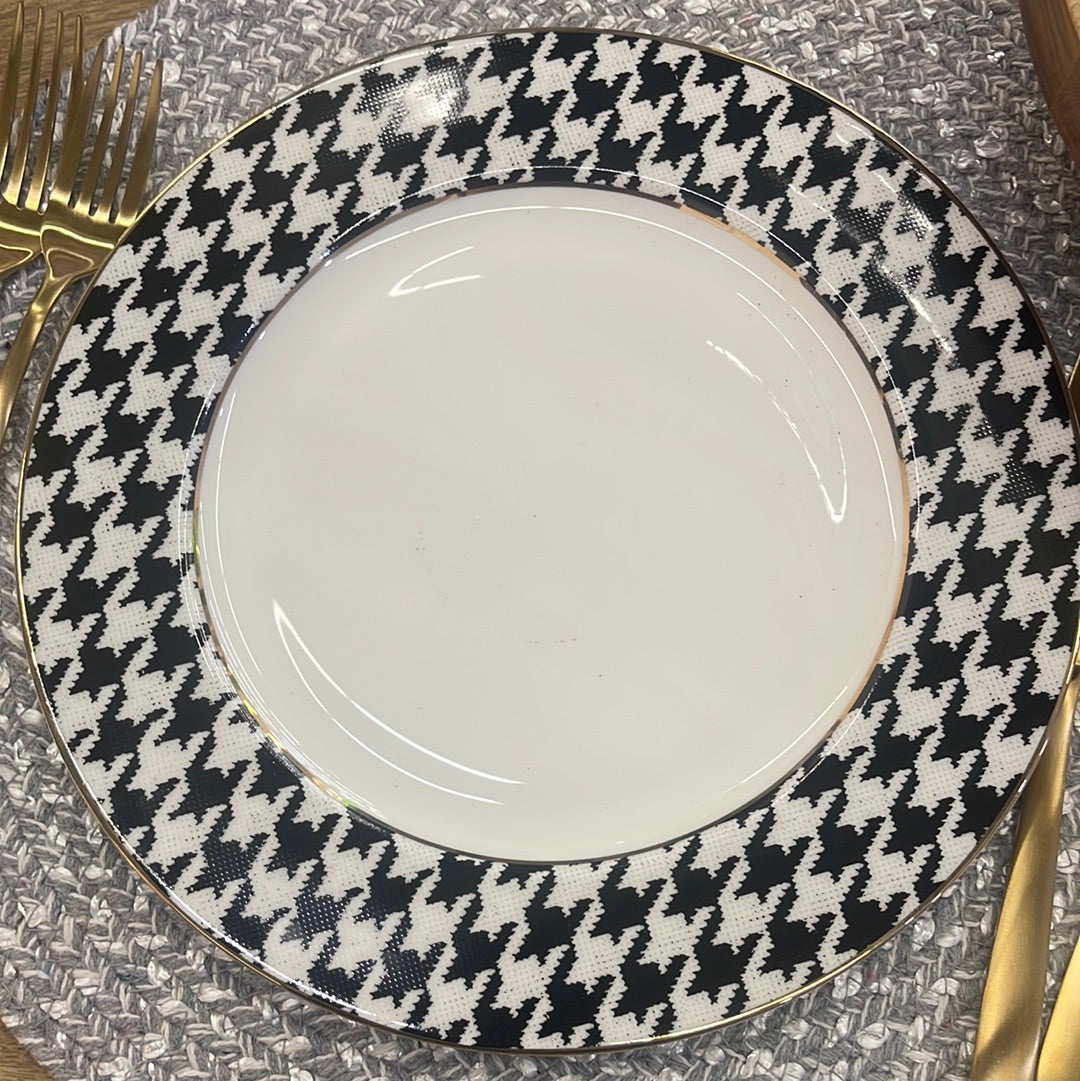 Black and white plates