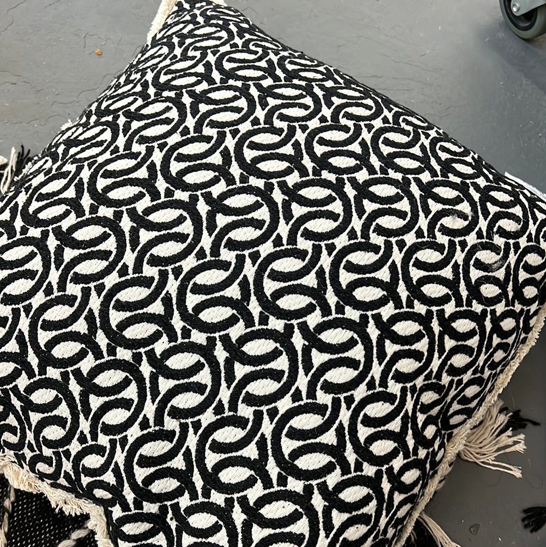 Pattern throw pillow