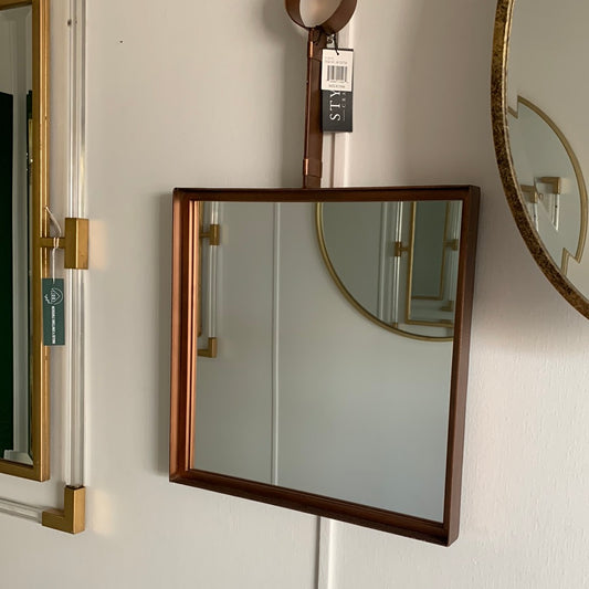 Square Mirror