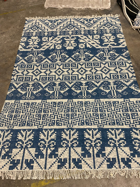 Blue and White 6x9 Area Rug