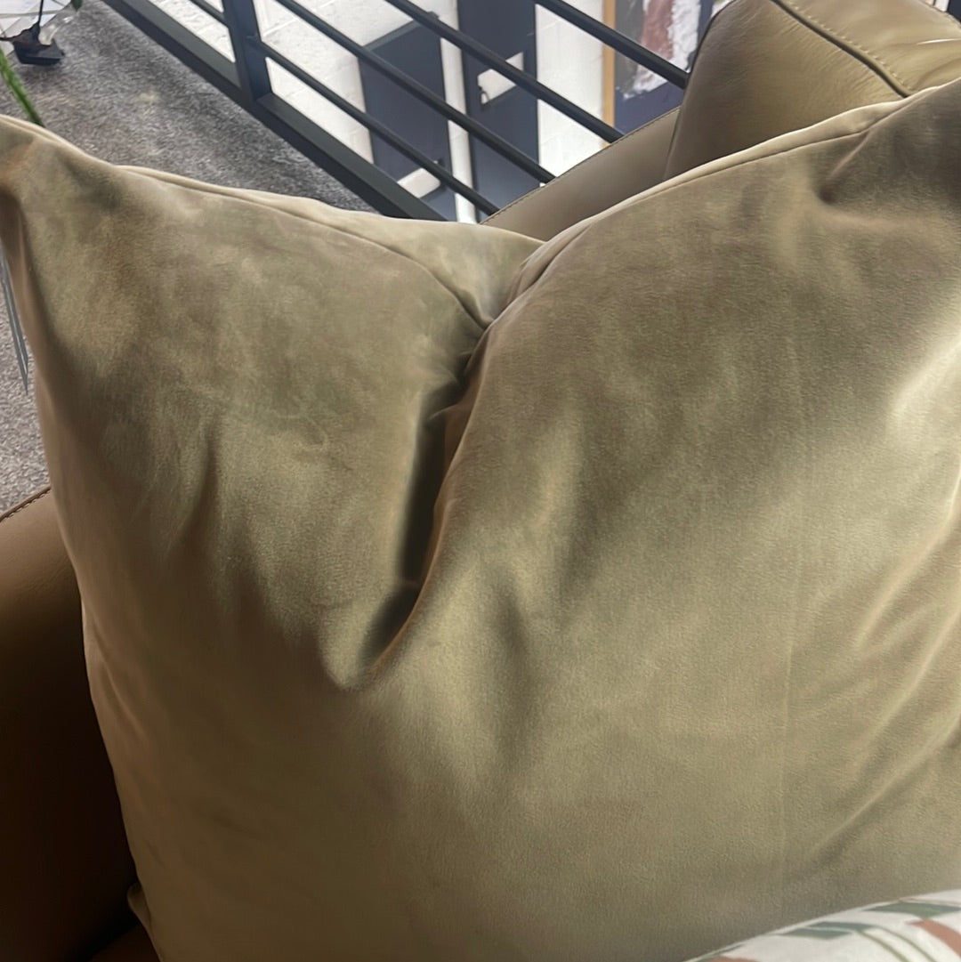 Velvet pillow
