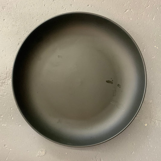 Banquet matte black plate