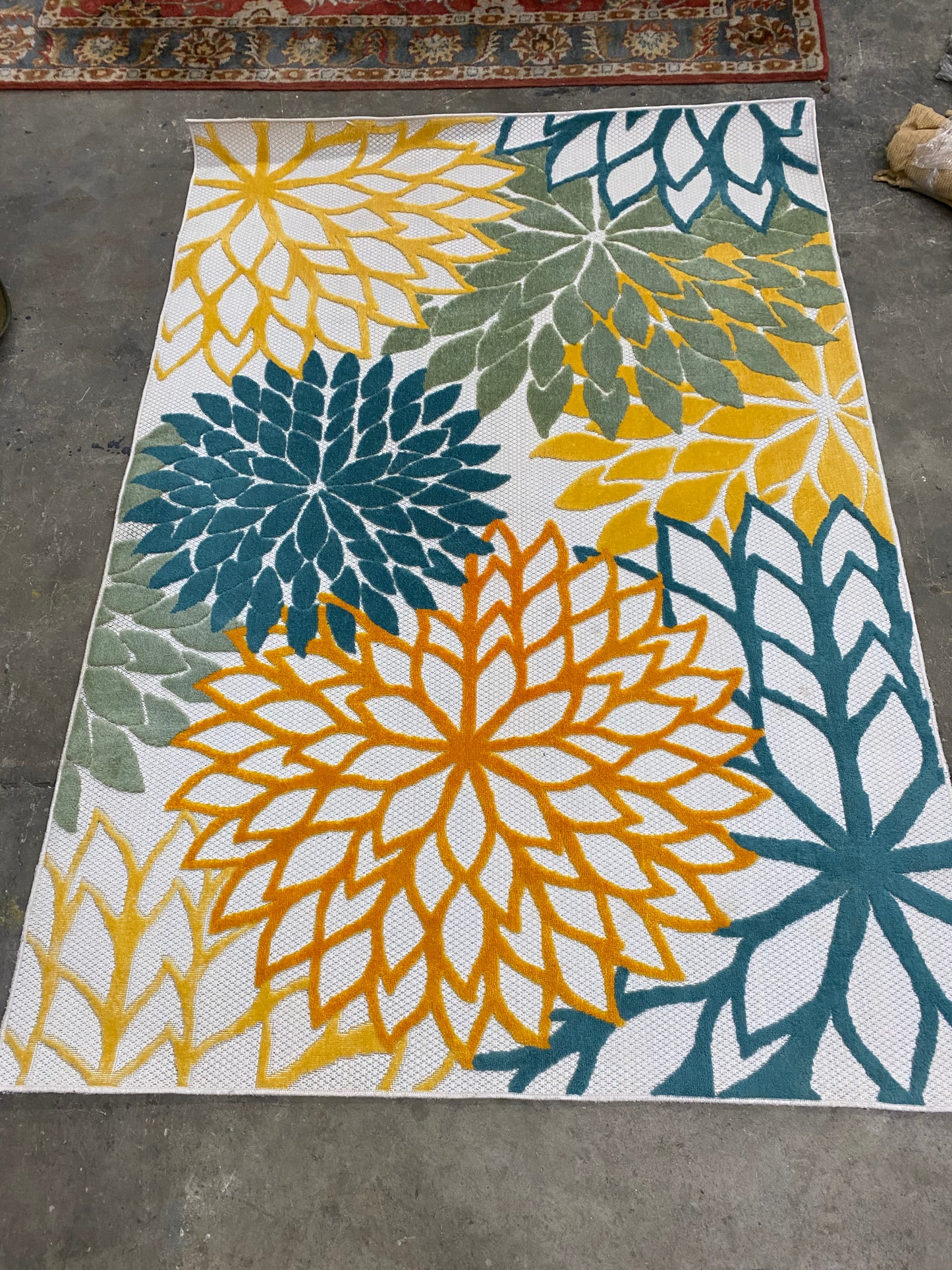 Floral 5x7 Outdoor Rug