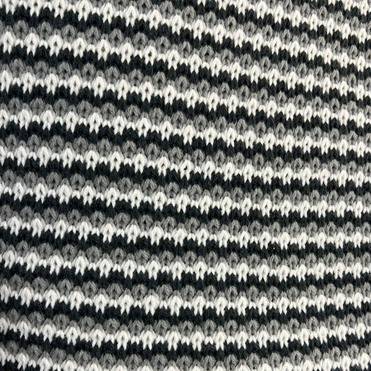 Knitted throw