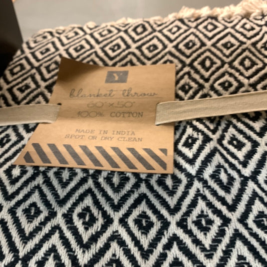 Y blanket throw