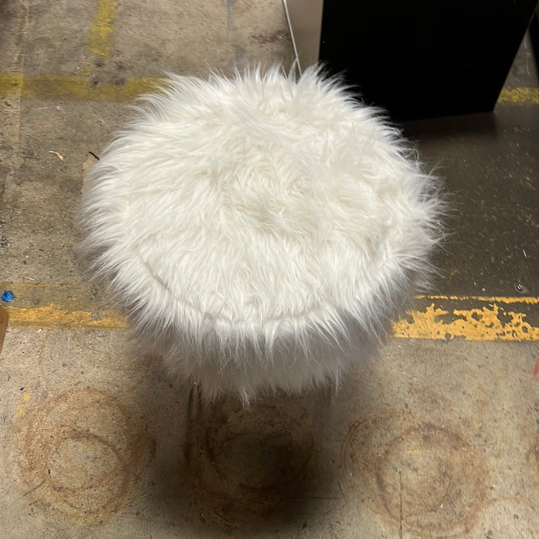 Fluffy Stool