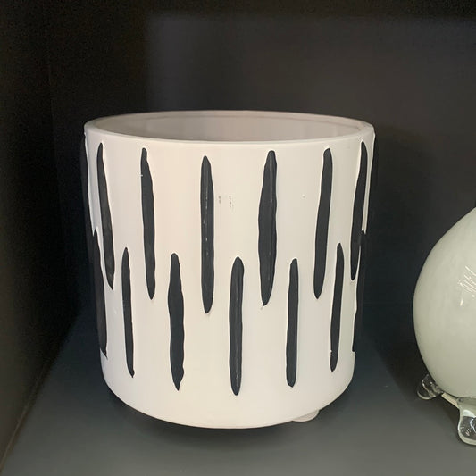 Black and white dash planter