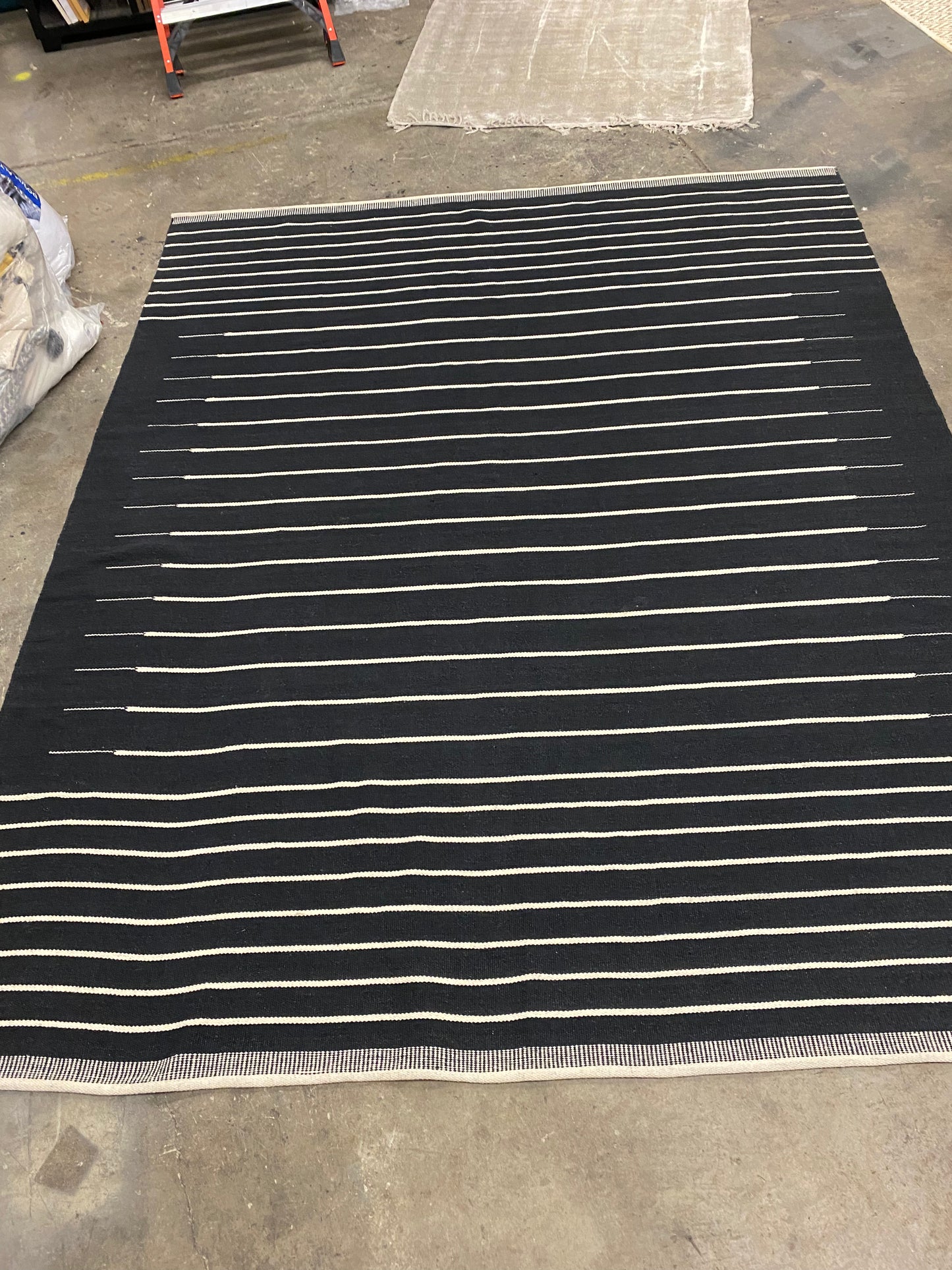 Large Black and White 8x10 Area Rug