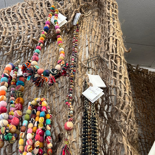 World finds necklace E